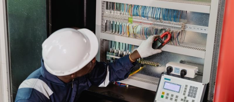 Tableros e instalaciones eléctricas industriales